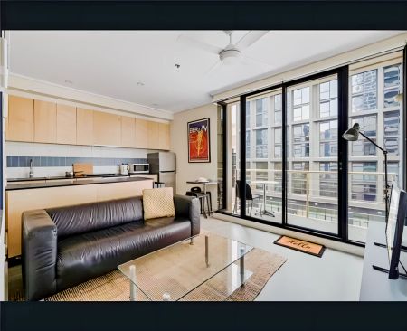 1 Bedroom - Photo 2