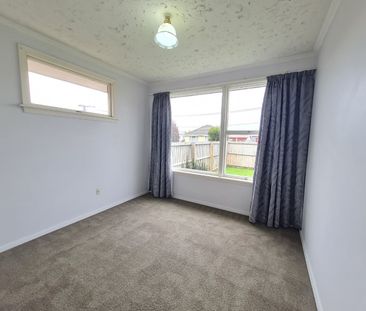 50 Gould Crescent, Woolston - Photo 2