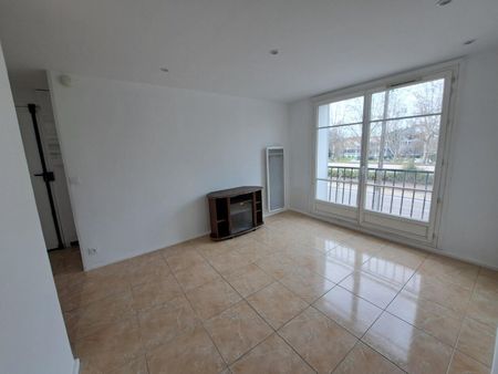 Appartement À Louer 3 Pièces , 50 M² - Photo 3