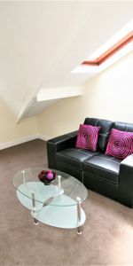 Flat 5, 207 HYDE PARK ROAD Leeds - LS6 1AH - Photo 3