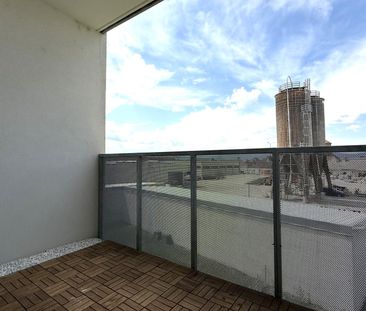 Günstige 2-Zimmer-Neubauwohnung mit großer LOGGIA (5,54m²) nahe Aka... - Foto 1