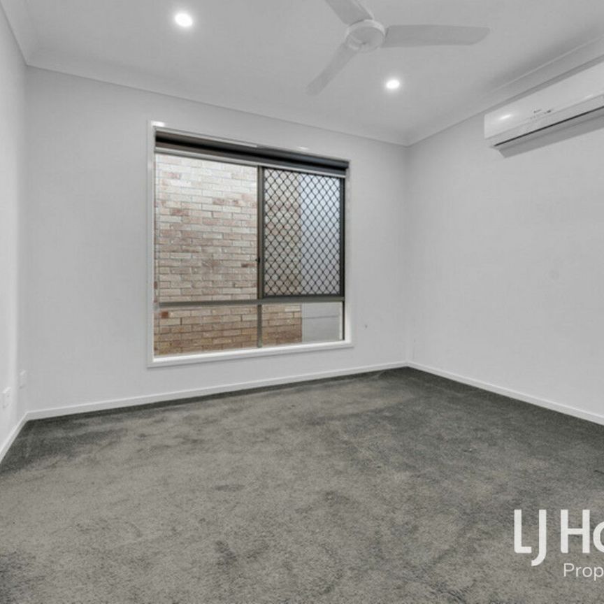 Great Location - Two Living Zones - Modern Living! - Photo 1
