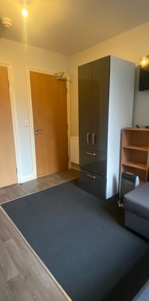 Studio Flat, Devonshire House, B3 - Photo 1