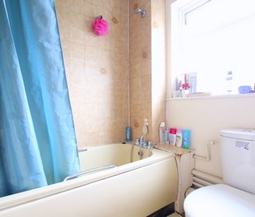 1 Bedroom , - Photo 6