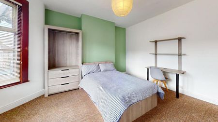 6 bedroom house to rent - Photo 2