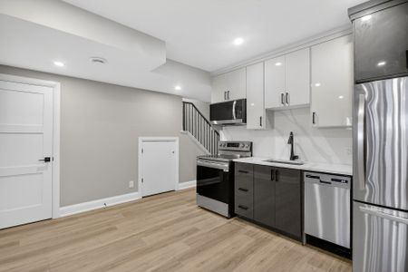 For Lease - 78 Burnett's Grove Circle Unit# B - Basement Unit, Barrhaven, Ontario - Photo 4