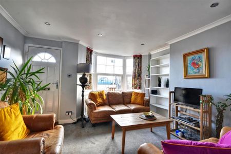 4 bedroom house to rent - Photo 2