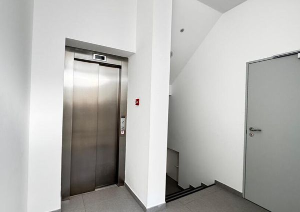 1 Bedroom Apartment with a view, Lapa, Lisboa