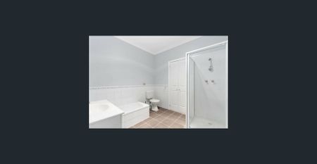 FOUR BEDROOM HOUSE - Photo 5