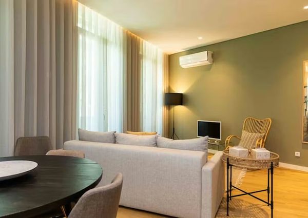 Mieszkanie na wynajem - 108 m² - 2 pokoje Porto Porto