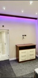 1 Bedroom Apartments in Leeds - Photo 1