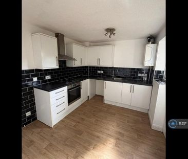 2 bedroom terraced house to rent - Photo 1