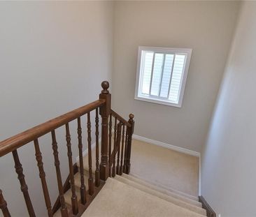For Lease - 310 Brigadoon Drive Unit# UPPER ROOM, Hamilton, Ontario - Photo 6