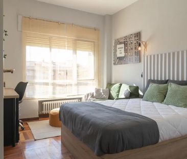 Calle de Cavanilles, Madrid, Community of Madrid 28007 - Photo 5