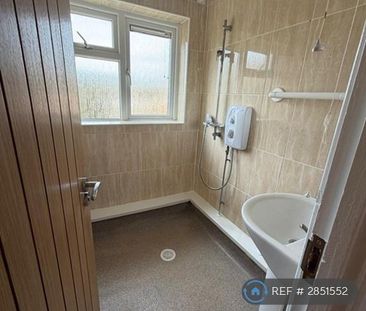 3 bedroom maisonette to rent - Photo 6