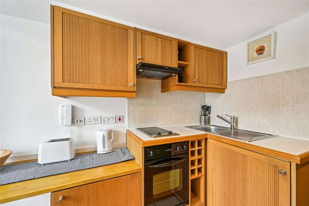 Charming studio in West Kensington - Photo 1