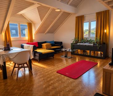 Wohnen mit Charme, zentral gelegen mit Galerie und viel Platz - Photo 1