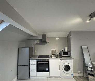 Studio to rent - Photo 6