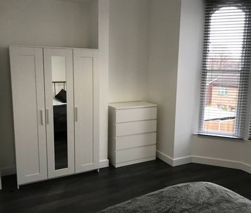 2 Bed Flat, Sherwood Rise, NG7 - Photo 2