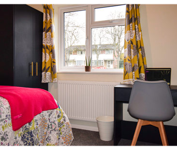 6 bed semi-detached house to rent in Leng Crescent, Norwich, NR4 - Photo 5