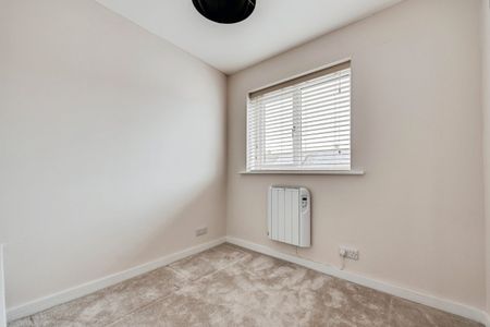 Manor Crescent - Photo 5