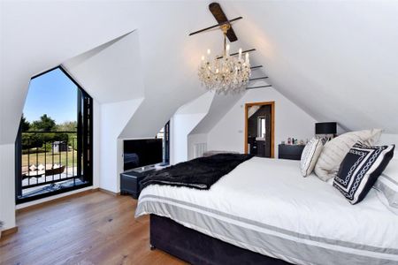 4 bedroom detached house to rent - Photo 4