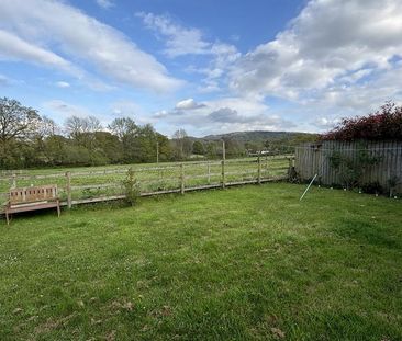 2 bedroom semi-detached house to rent - Photo 3