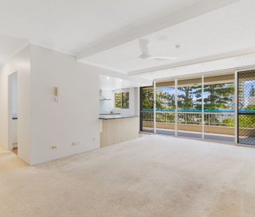 Immaculately Presented Unit in Rainbow Bay - Perfect for Entertaining - Photo 6