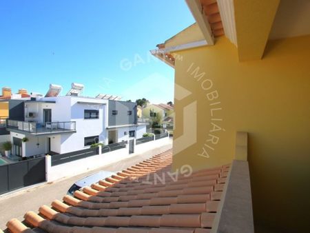 3 room luxury Semidetached House for rent in Setúbal, Distrito de Setúbal - Photo 3