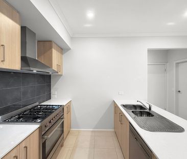 🏠 Brand New 4-Bedroom in Eynesbury - $350pw - Photo 5