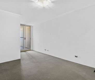 Spacious Apartment with Sun-Filled Living & Alfresco Entertaining - Photo 6