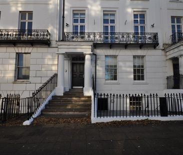 Flat 4, 4 Clarendon Square, Leamington Spa - Photo 1