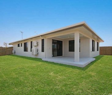 4 bedrooms with room to move! - Photo 3