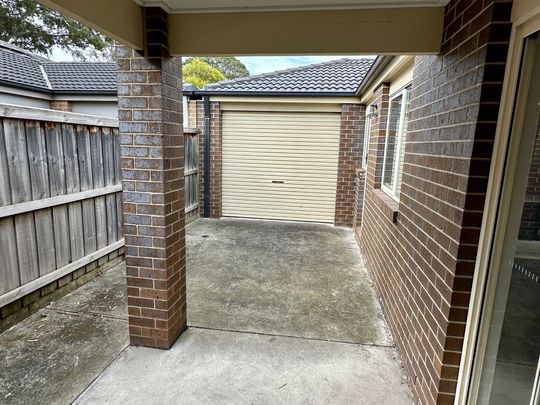 4 Bedroom Home in Carrum Downs - Photo 1