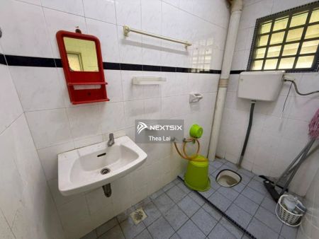 Bandar Baru Permas Jaya - Photo 2