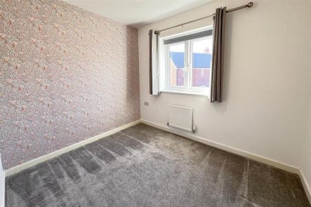 3 bedroom semi-detached house to rent - Photo 5