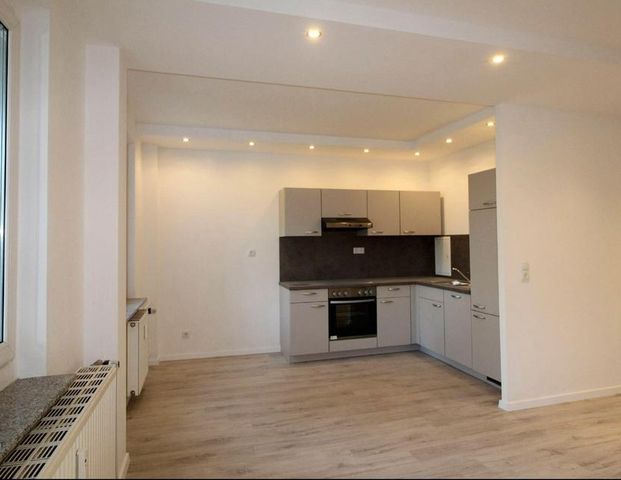 Moderne 3-Zimmer-Wohnung mit Einbauküche - Photo 1