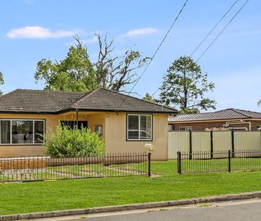 Spacious & Modern Three-Bedroom Family Home in a Quiet Fairfield Lo... - Photo 6