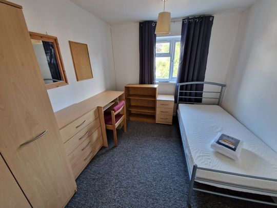 4 Bed Student Accommodation - Photo 1