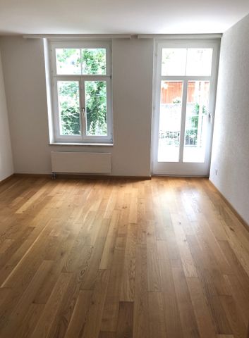 Zentrumsnahe Singlewohnung mit grossem Balkon! - Foto 2