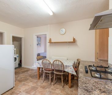 Evelyn Crescent , Burton Stone Lane - P10794 - Photo 3