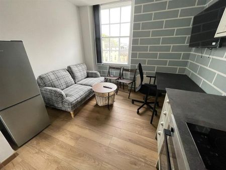 1 bedroom private hall to rent - Photo 2