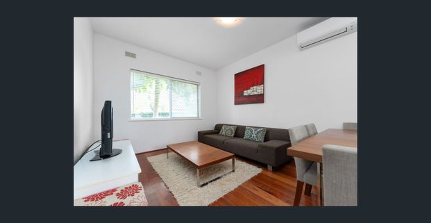 Furnished Ground Floor One Bedroom Apartment - Photo 1