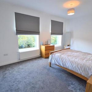 1 Bedroom Apartment To Let - Photo 2