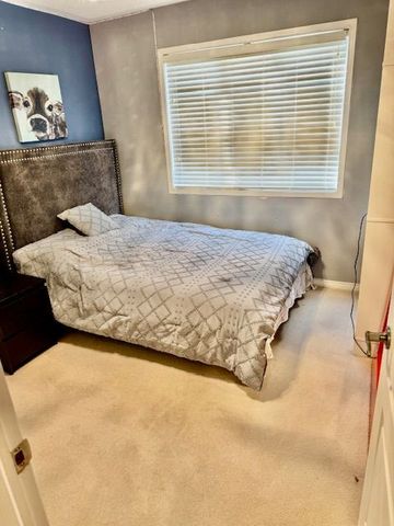 For Lease - 3374 Angel Pass Drive, Mississauga, Ontario - Photo 2