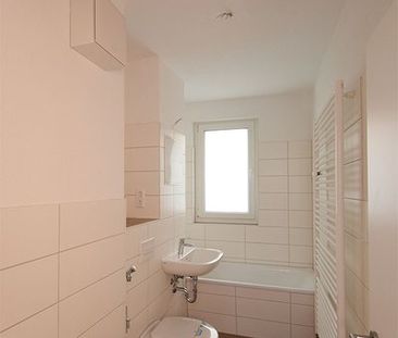 3-Raum-Wohnung Paul-Suhr-Straße 85a - Foto 1