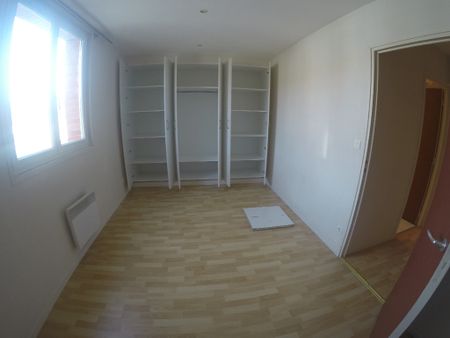 Location Appartement 2 pièces 55m² MARCQ EN BAROEUL 59700 - Photo 4