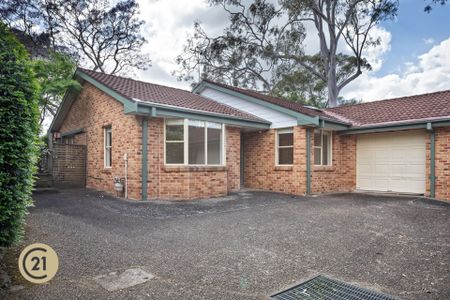 Spacious Family Home in Quiet Cheltenham Cul-De-Sac – Ideal for Schools & Transport&excl; - Photo 3