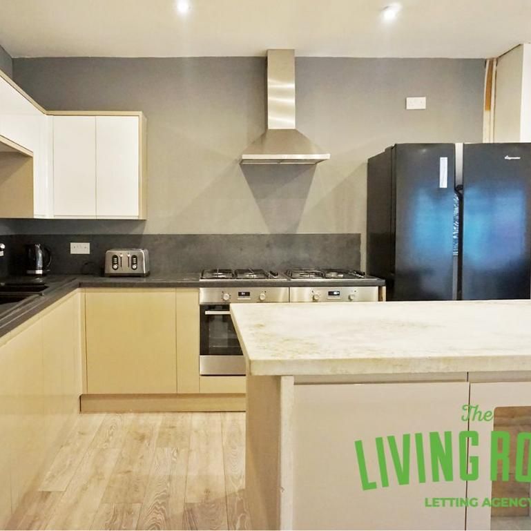 9 bedroom house share to rent - Photo 1