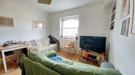 2 bedroom barn conversion to rent - Photo 2